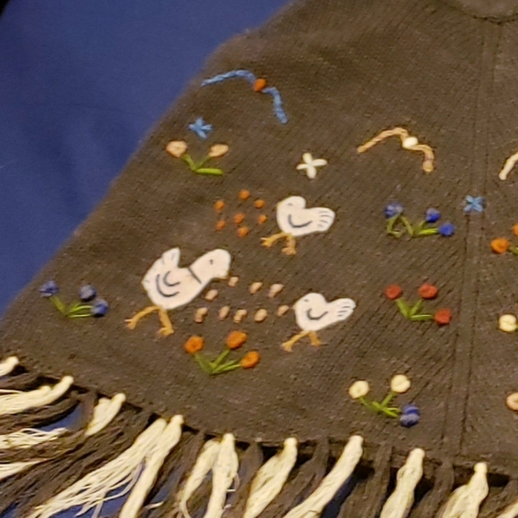 Appliqued ~ Embroidered ~ Hooded Poncho ~ NWOT - Picture 5 of 6